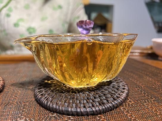 图为定制茶2003年班章青饼
