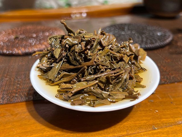 图为定制茶2003年班章青饼