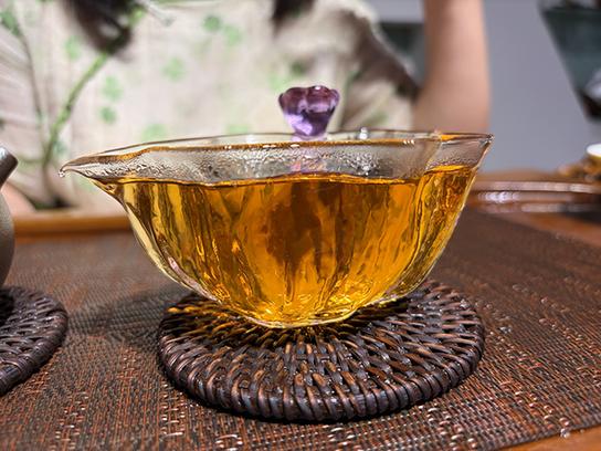 图为芊芷源2022年如意古树熟普
