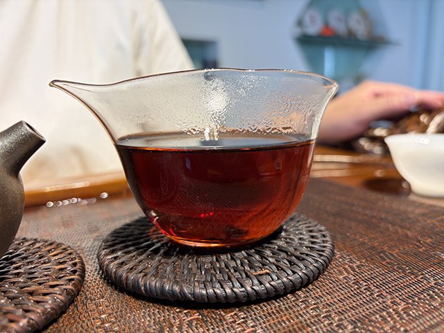 图为私藏茶1999年磨菇沱熟沱