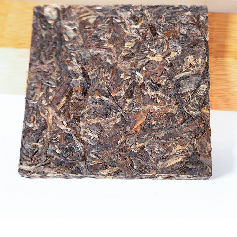 2019年南峤茶厂 布朗山青砖 生茶 250克