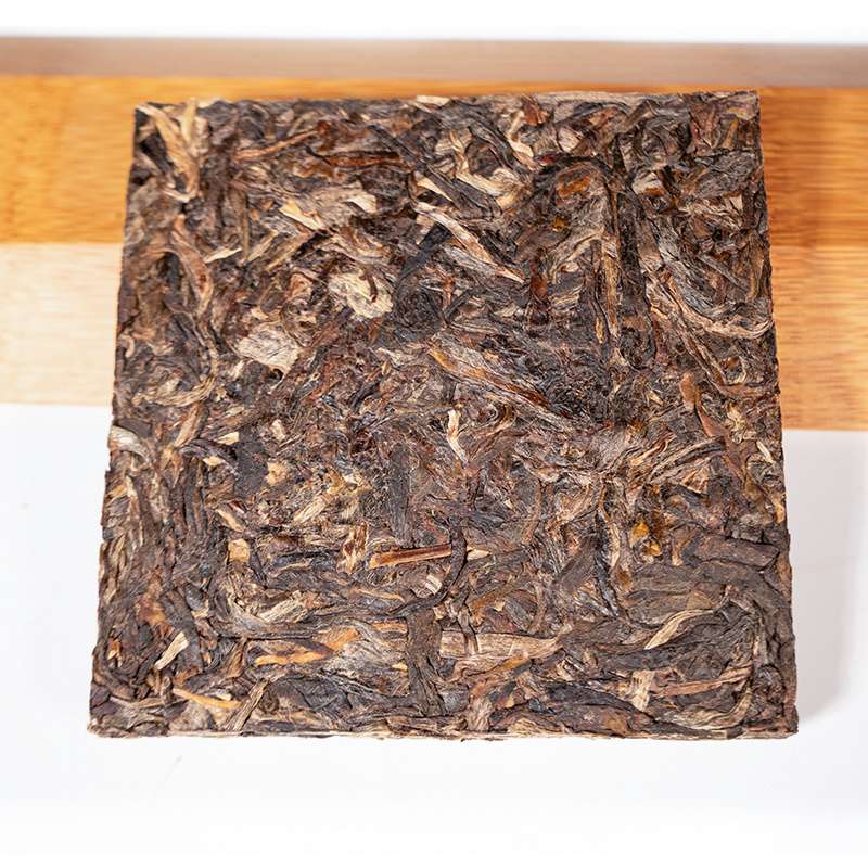 2019年南峤茶厂 南糯山青砖 生茶 100克